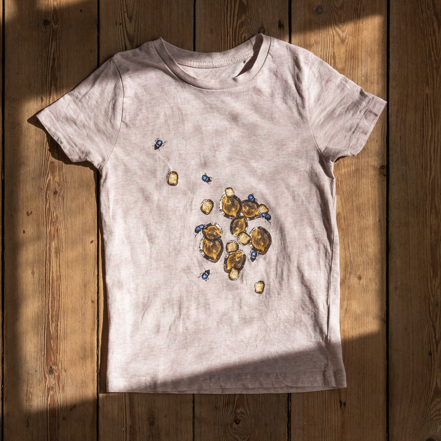 Second hand: Beetles and logs t-shirt